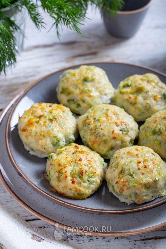 Куриные котлеты с брокколи в духовке — рецепт с фото